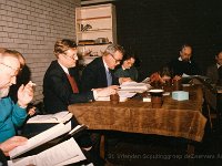 Vergadering op 21 januari 1987 waarin de fusie tussen de V.I.O.O.L.-groep en De Zwervers wordt beklonken. Achter de tafel Johan Alders en Fred Thürkow. (archief Zwervers Assen)  Vergadering op 21 januari 1987 waarin de fusie tussen de V.I.O.O.L.-groep en De Zwervers wordt beklonken. Achter de tafel Johan Alders en Fred Thürkow. (archief Zwervers Assen)