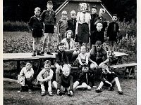 Zomerkamp Hellendoorn 1962 (leiding Eltje van Dalen, Houko Luikens en Tinie Lamberts